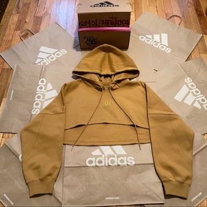 IVY PARK 👑🐝 Adidas 🖤 The Drip: Hooded Shrug